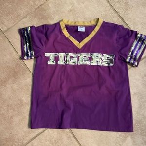 Lsu tiger V neck sequin tshirt. Size XS